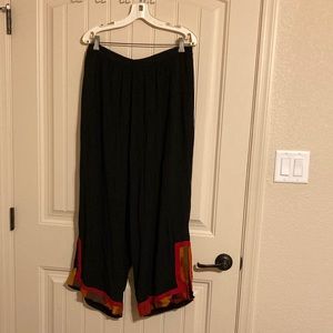 Paradiso Womens Sz 1X Pull On Elastic Waist Wide Leg Black Pants Red Accent Hem